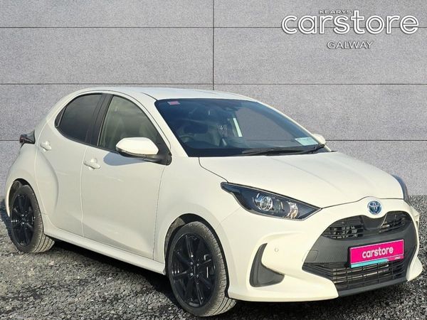 Toyota Yaris Hatchback, Petrol Hybrid, 2021, White