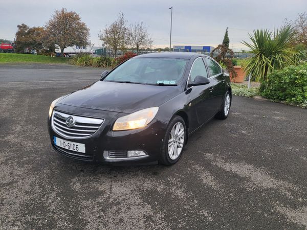Vauxhall Insignia Hatchback, Diesel, 2011, Black