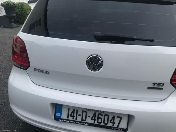 Volkswagen Polo Hatchback, Petrol, 2014, White