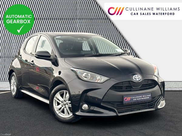Toyota Yaris Hatchback, Petrol Hybrid, 2023, Black