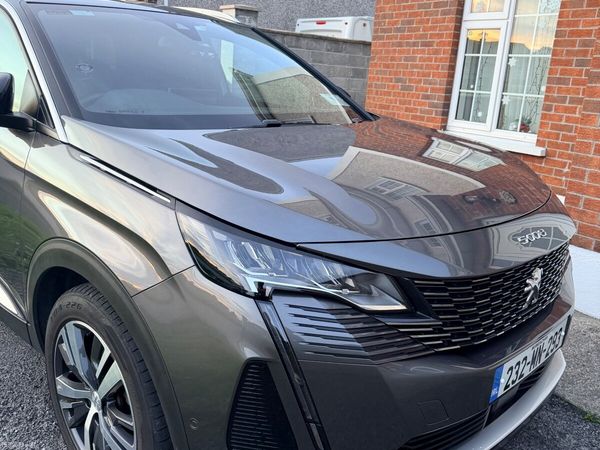 Peugeot 5008 MPV, Diesel, 2023, Grey