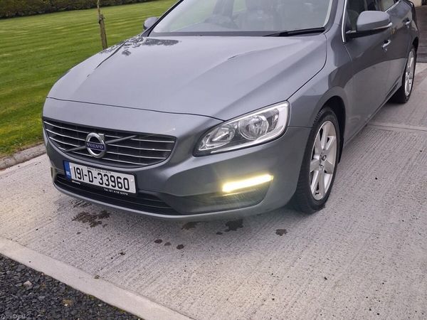 Volvo S60 Saloon, Diesel, 2019, Grey