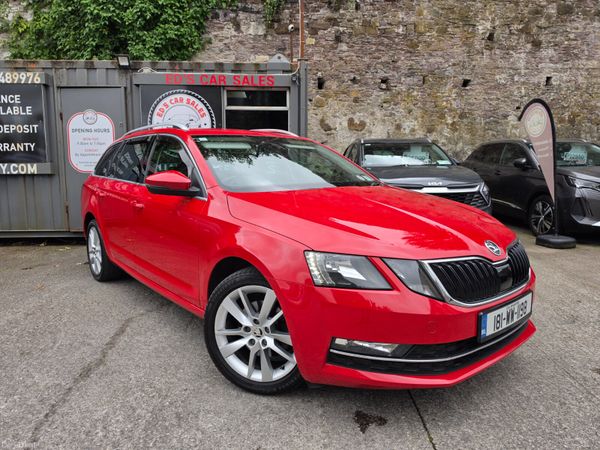 Skoda Octavia Estate, Petrol, 2018, Red