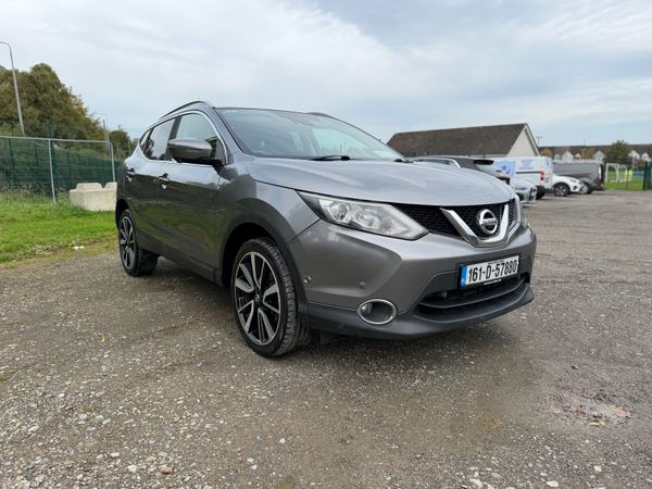 Nissan Qashqai Hatchback, Diesel, 2016, Grey