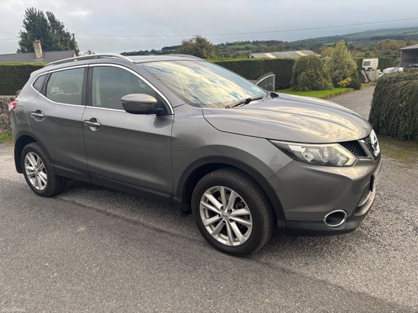 Nissan Qashqai Hatchback, Diesel, 2015, Grey