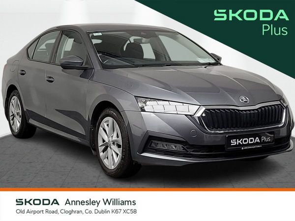 Skoda Octavia Saloon, Petrol, 2024, Grey