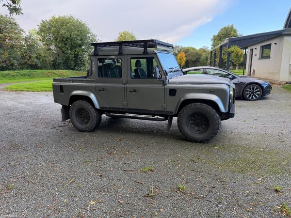 Land Rover Defender SUV, Diesel, 2011, Grey