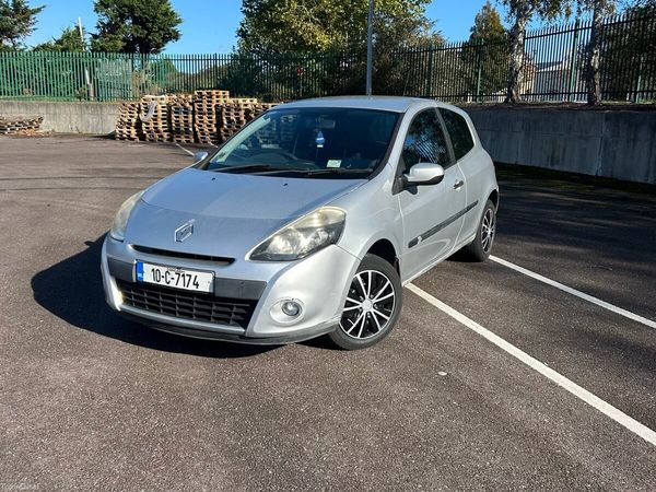 Renault Clio Hatchback, Ethanol Petrol, 2010, Silver