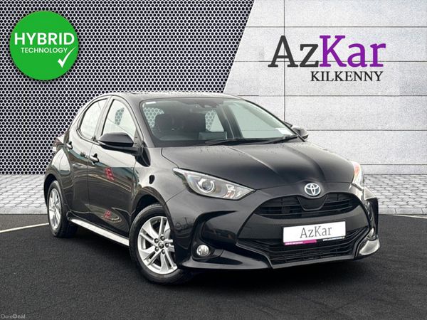 Toyota Yaris Hatchback, Petrol Hybrid, 2023, Black
