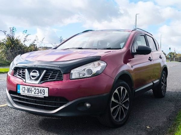 Nissan Qashqai Hatchback, Diesel, 2012, Red