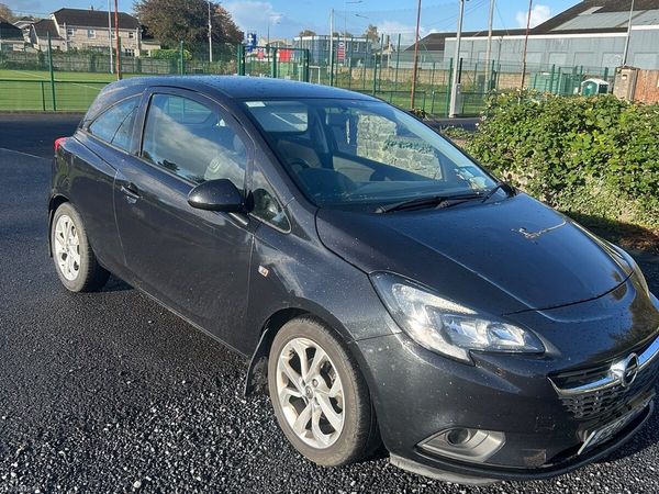 Opel Corsa Hatchback, Petrol, 2015, Black