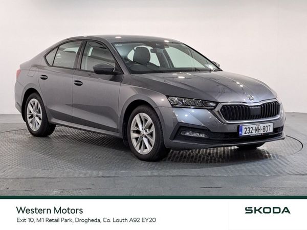 Skoda Octavia Saloon, Petrol, 2023, Grey
