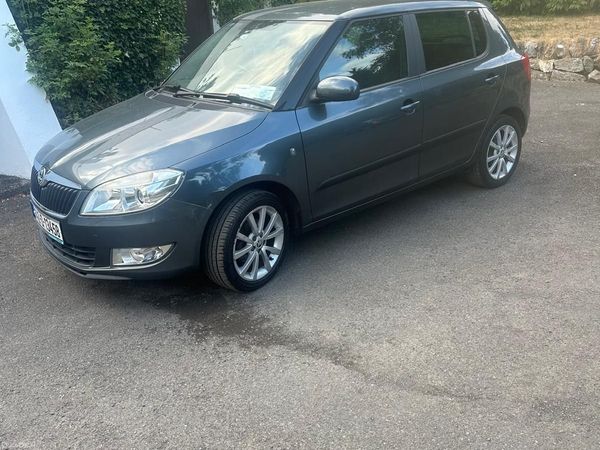 Skoda Fabia Hatchback, Petrol, 2014, Grey