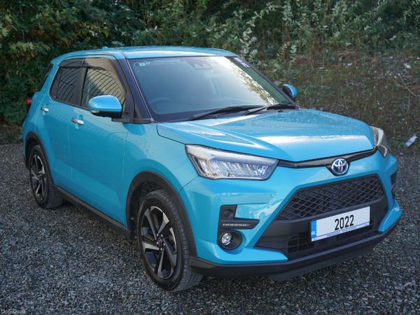 Toyota Raize SUV, Petrol Hybrid, 2022, Blue