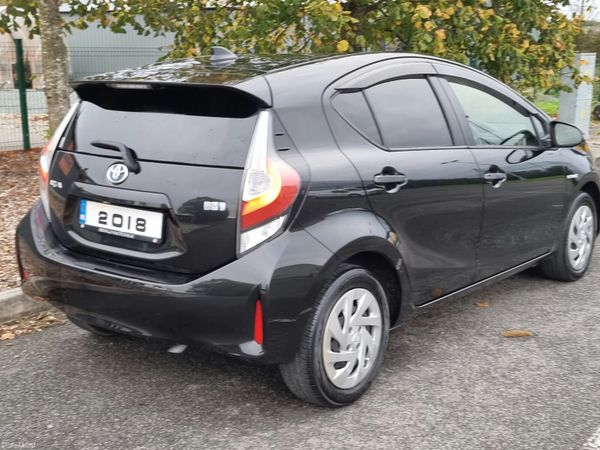 Toyota Aqua Hatchback, Petrol Hybrid, 2018, Black