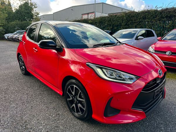 Toyota Yaris Hatchback, Petrol Hybrid, 2021, Red