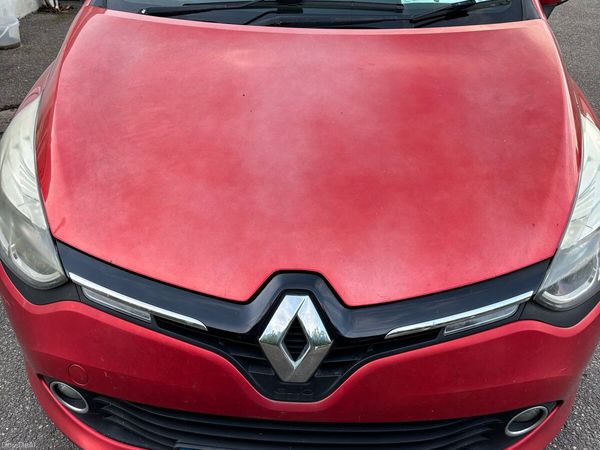 Renault Clio Hatchback, Diesel, 2013, Red