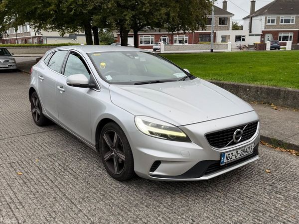 Volvo V40 Hatchback, Diesel, 2016, Silver