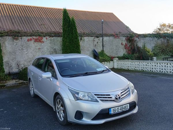 Toyota Avensis Estate, Diesel, 2015, Silver