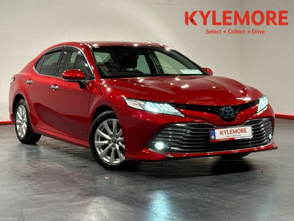 Toyota Camry Saloon, Petrol Hybrid, 2021, Red