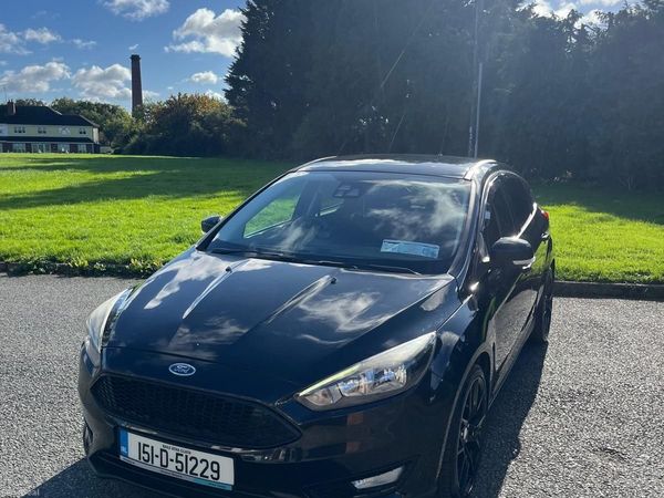 Ford Focus Hatchback, Petrol, 2015, Black