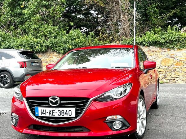 Mazda Mazda3 Hatchback, Diesel, 2014, Red