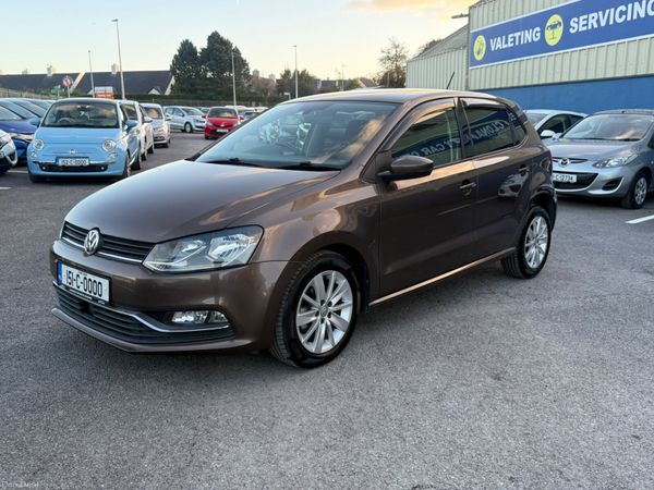 Volkswagen Polo Hatchback, Petrol, 2015, Brown