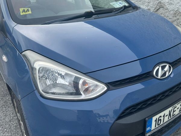 Hyundai i10 Hatchback, Petrol, 2016, Blue
