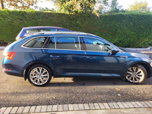 Skoda Superb Estate, Diesel, 2022, Blue