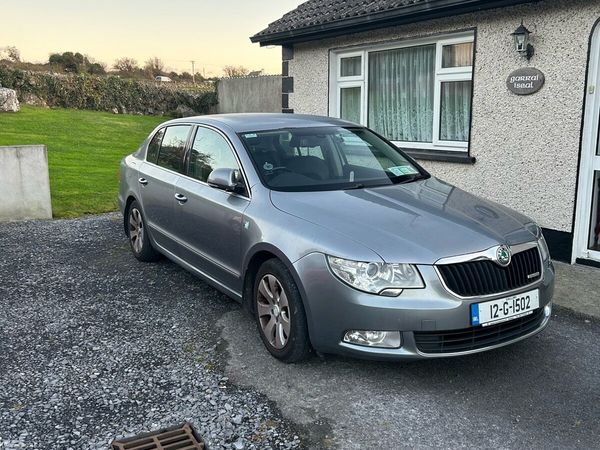 Skoda Superb Saloon, Diesel, 2012, Grey