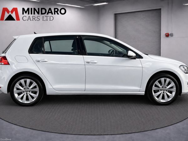 Volkswagen Golf Hatchback, Petrol, 2015, White