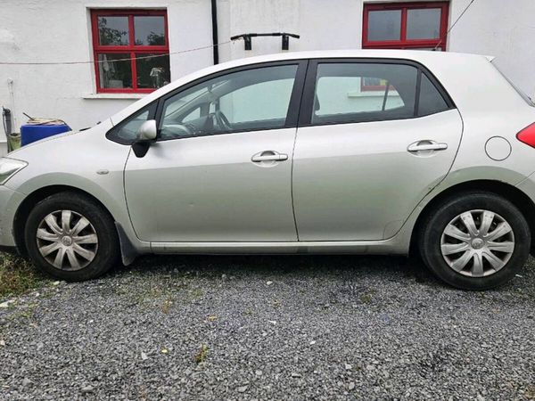 Toyota Auris Hatchback, Petrol, 2007, Silver