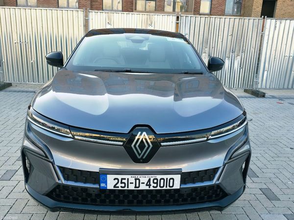 Renault Megane Hatchback, Electric, 2025, Silver