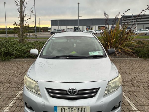Toyota Corolla Saloon, Petrol, 2010, Silver