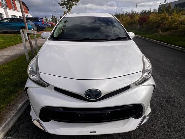 Toyota Prius MPV, Petrol Hybrid, 2015, White