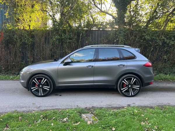 Porsche Cayenne SUV, Diesel, 2010, Grey