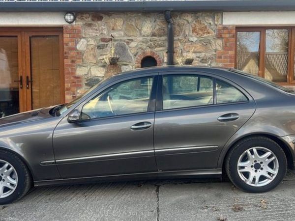 Mercedes-Benz E-Class Saloon, Diesel, 2008, Grey