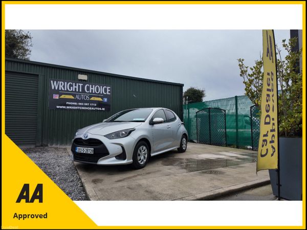 Toyota Yaris Hatchback, Petrol Hybrid, 2020, Silver