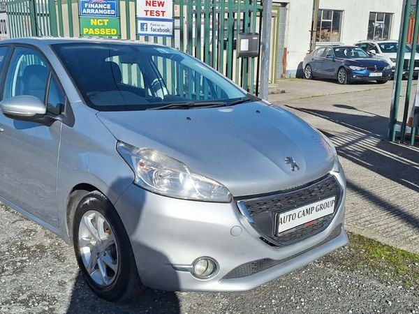 Peugeot 208 Hatchback, Diesel, 2014, Silver