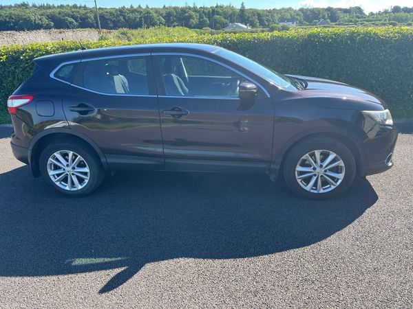 Nissan Qashqai Hatchback, Diesel, 2015, Black