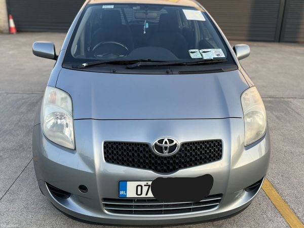 Toyota Yaris Hatchback, Petrol, 2007, Silver