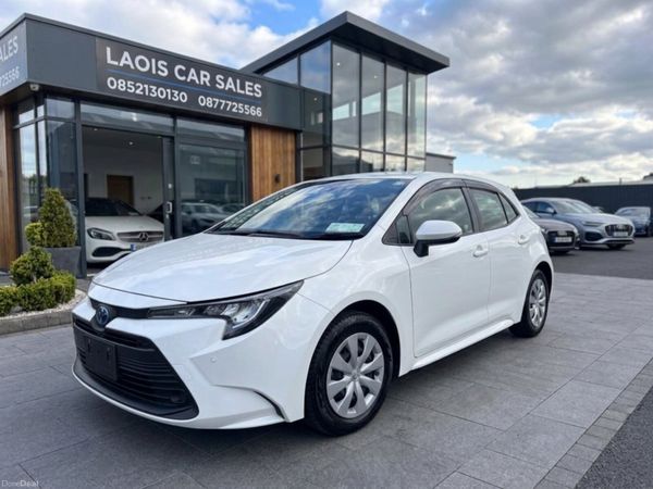 Toyota Corolla Saloon, Petrol Hybrid, 2023, White