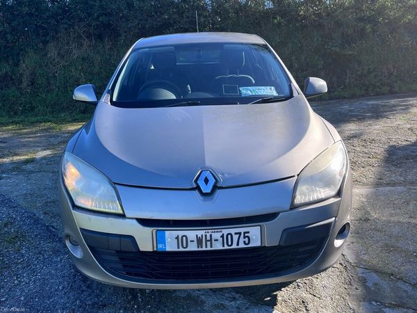 Renault Megane Hatchback, Diesel, 2010, Gold