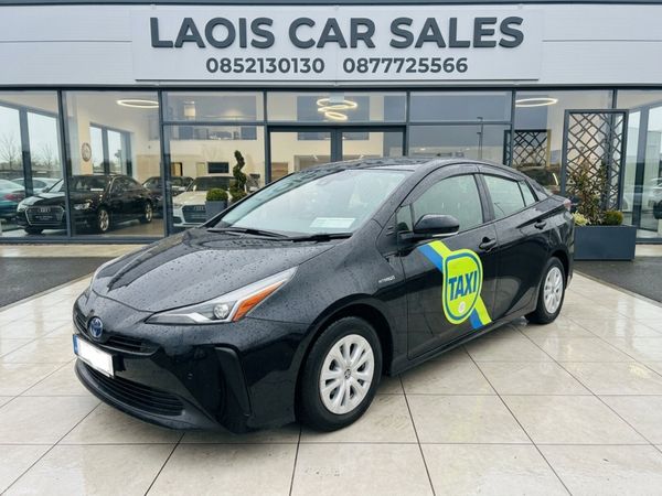 Toyota Prius Hatchback, Petrol Hybrid, 2021, White