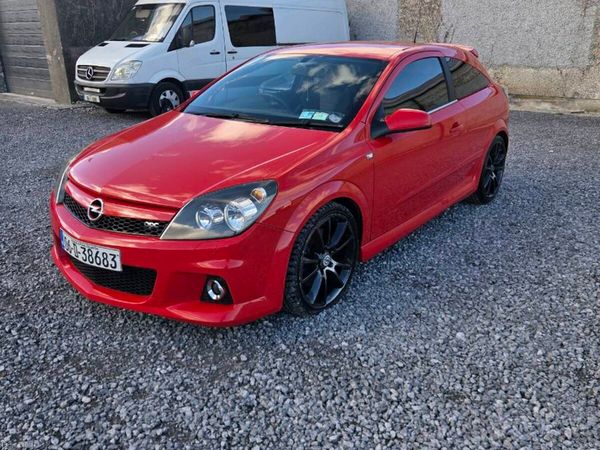 Opel Astra Hatchback, Petrol, 2006, Red