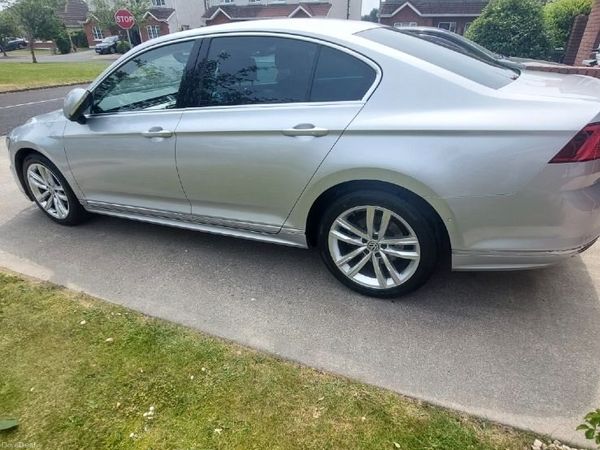 Volkswagen Passat Saloon, Diesel, 2017, Grey