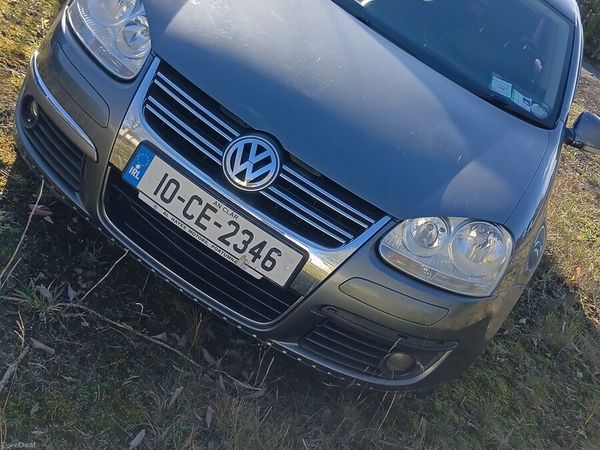 Volkswagen Jetta Saloon, Diesel, 2010, Grey