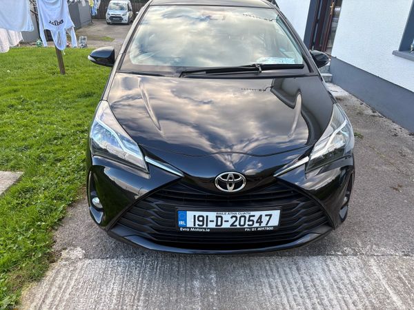 Toyota Yaris MPV, Petrol, 2019, Black