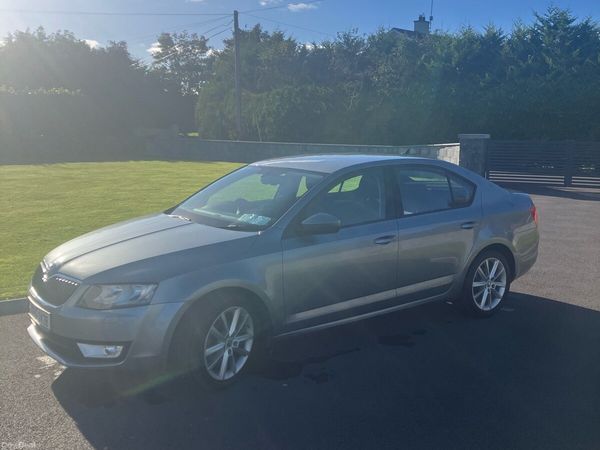 Skoda Octavia Hatchback, Diesel, 2013, Grey