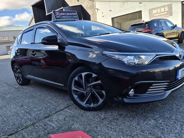 Toyota Auris MPV, Petrol Hybrid, 2017, Black